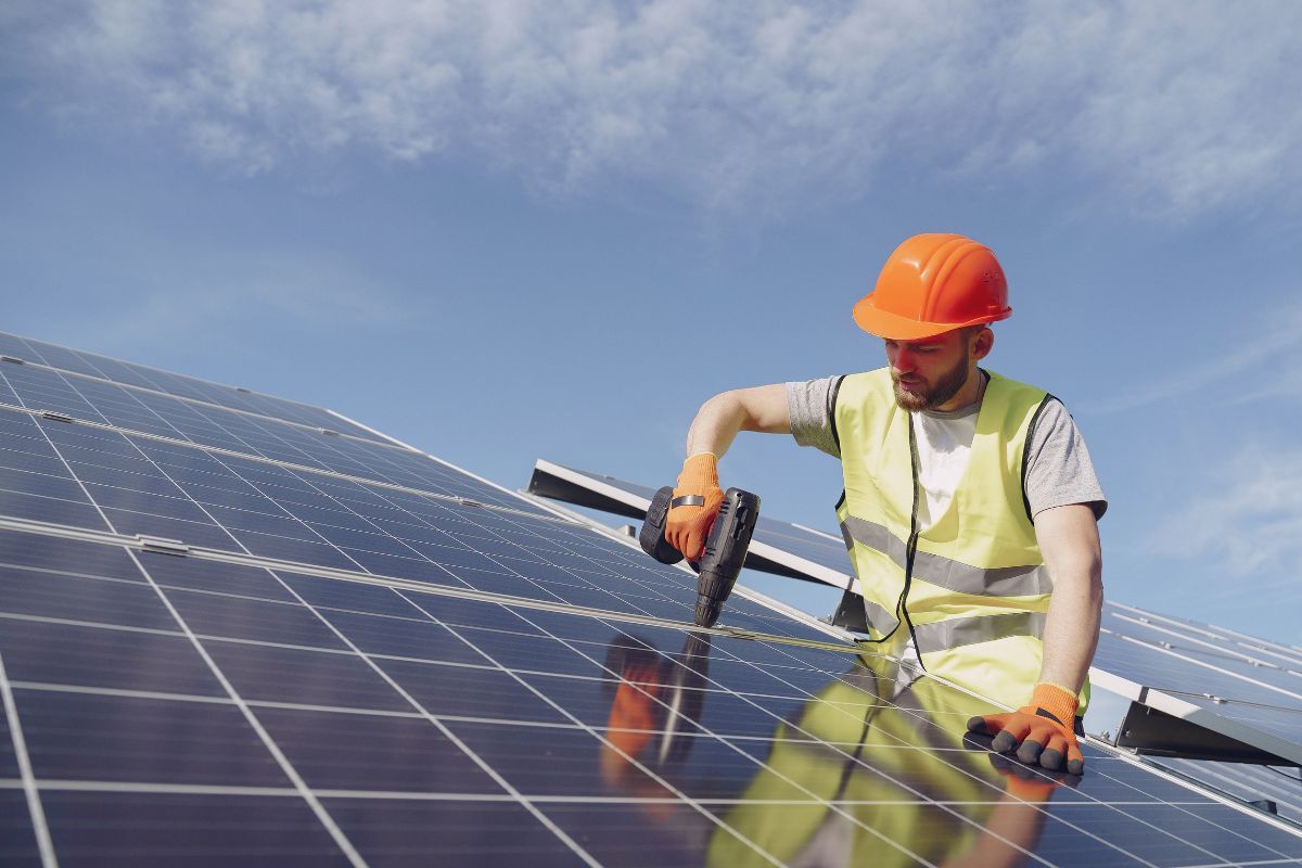 fabbisogno energetico aziendale